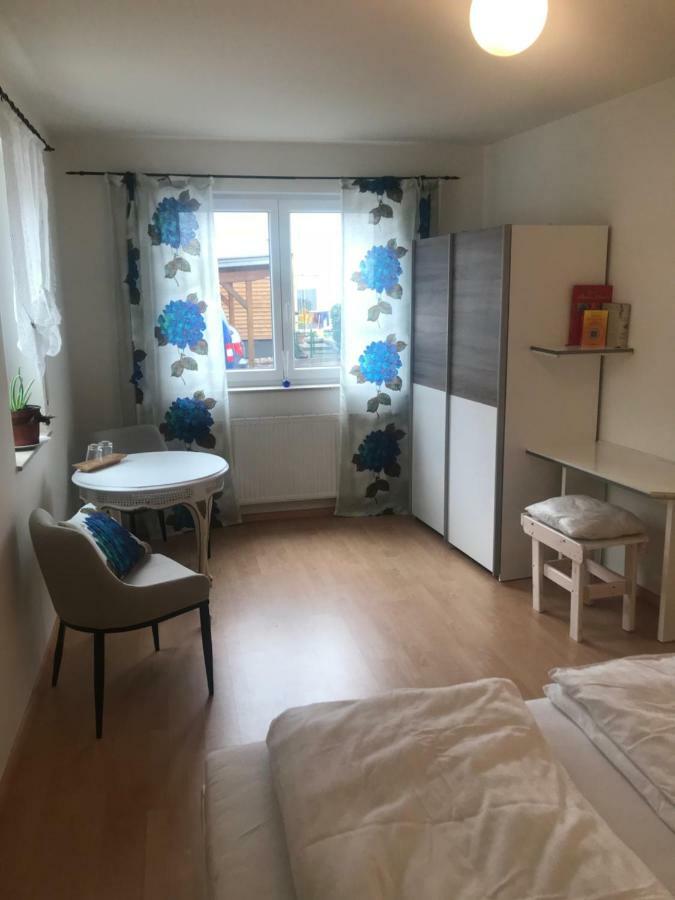 Privatunterkunft Gästezimmer Am Oos Bach